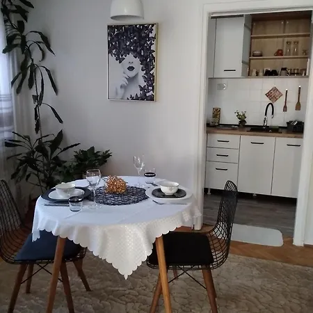 Oli Apartmán Ni